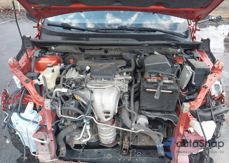 2015 Toyota Rav4 Le z USA, uszkodzony, nr VIN JTMBFREV5FD142782